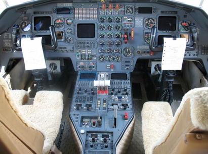 Cockpit  - Interior 1987 Falcon 900B